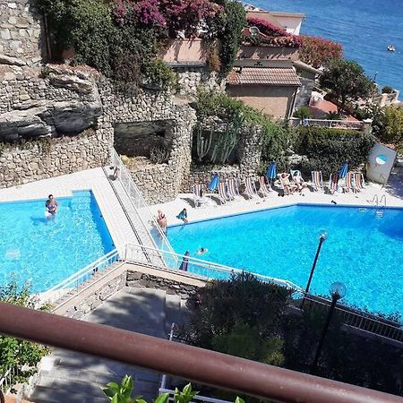 Conca Verde Appartamento Sul Mare Marina dʼMarina dʼAndora 外观 照片
