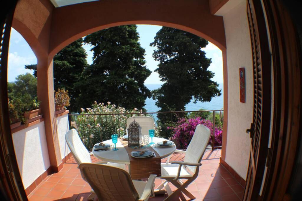 Conca Verde Appartamento Sul Mare Marina dʼMarina dʼAndora 外观 照片