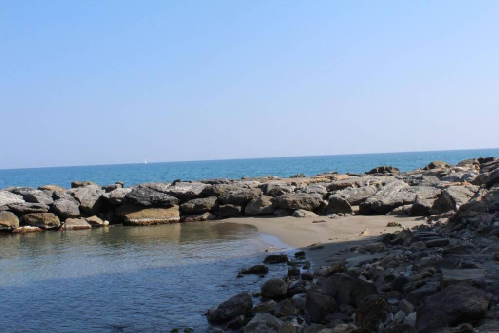 Conca Verde Appartamento Sul Mare Marina dʼMarina dʼAndora 外观 照片